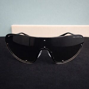 Prada Elegant Black Eyewear